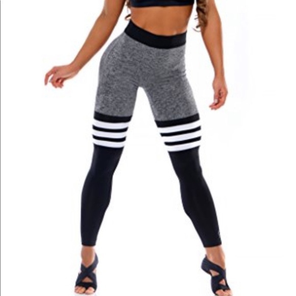 Bombshell leggings size small